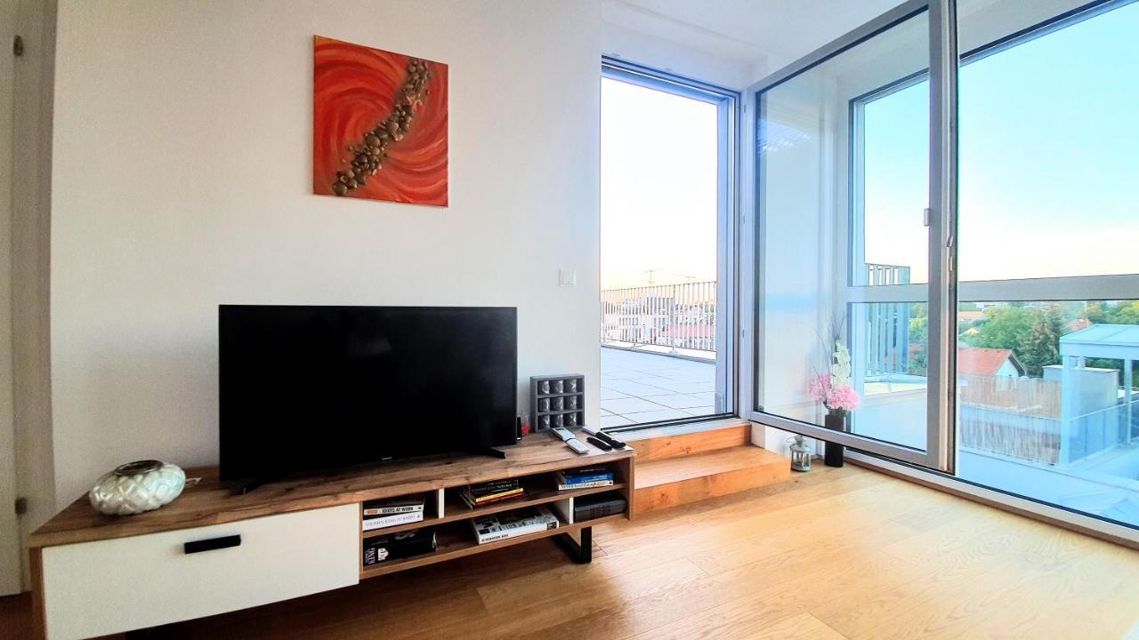 Rooftop Terrace, Free Garage Parking And Pool! Vienne Extérieur photo